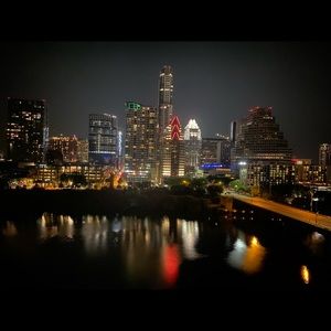 Meet your Posher, Casey